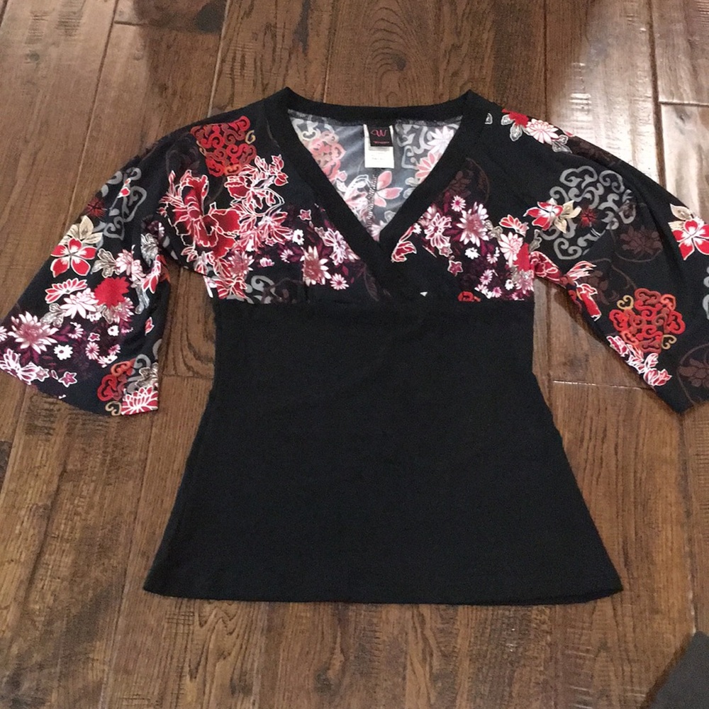 Wrapper ladies floral top size S